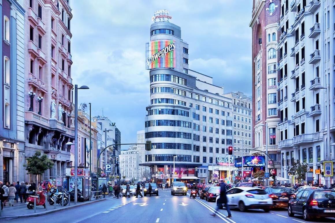 Apartamento Sotano En Gran Via Madrid — Fotos 3
